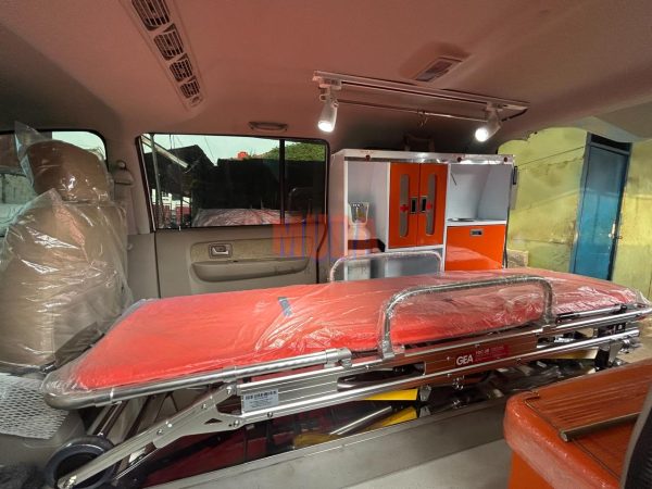 Ambulance - Gambar 2